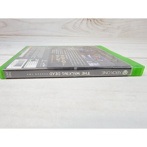 The Walking Dead: Season Two & The Elder Scrolls Summerset (Microsoft Xbox One) - Picture 13 of 13